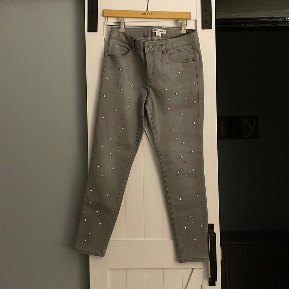 Slightly used gray denim jeans made by Artisan NY size 8